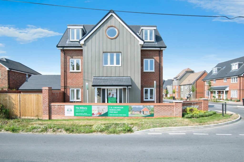 Plot 044, Potters Wood