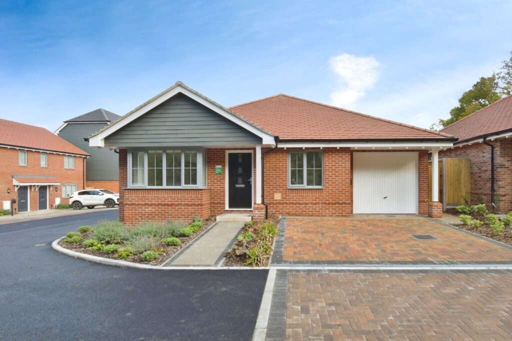 Plot 242, Potters Wood